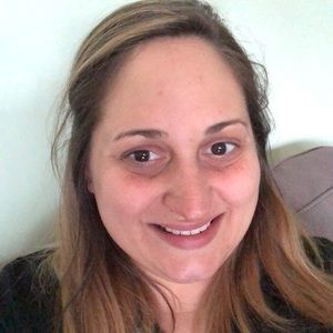 Meet your Posher, Lina